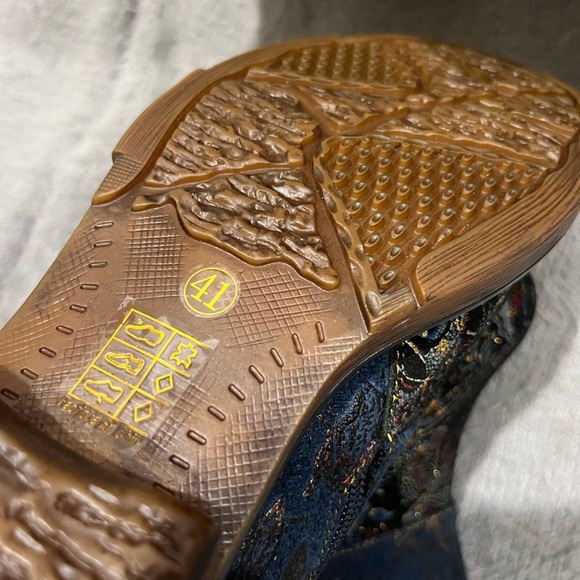 L'ARTISTE BY SPRING STEP Success Navy Boots - Picture 15 of 16